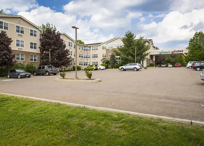 Smart Suites, An Ascend Collection Hotel